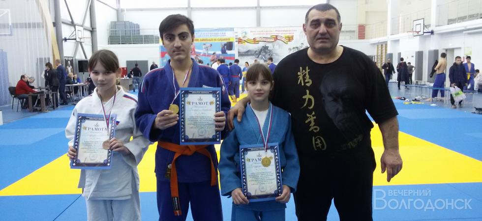 Три медали привели волгодонские дзюдоисты с областного турнира в Новочеркасске