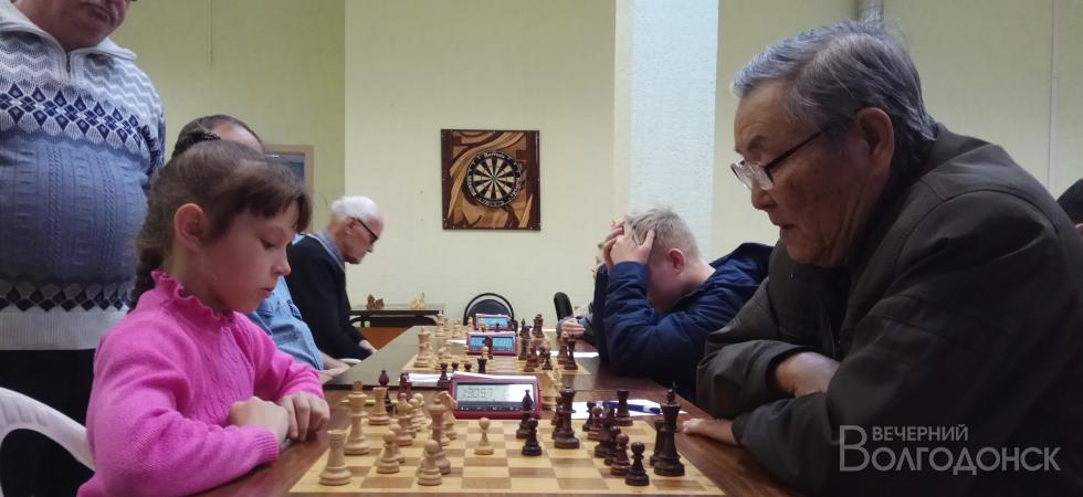 В Волгодонске прошел антивозрастной турнир по классическим шахматам