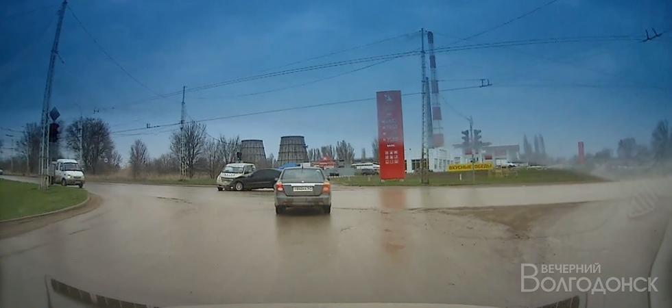 Машина ТРК «Волгодонский вестник» попала в ДТП
