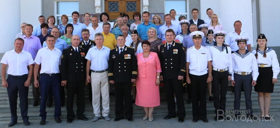 Власти города приняли у себя моряков с корабля «Волгодонск»