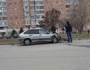 В Волгодонске у гипермаркета на Курчатова произошло ДТП