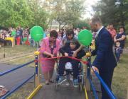 В Волгодонске открыли первую универсальную детскую площадку