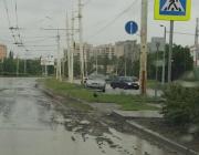 Дождь заставляет волгодонцев рисковать на дорогах