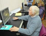 «Медикам в возрасте» помогут освоить компьютер